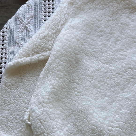 Wallflower White Cowl Neck Top with Cozy Sherpa Texture - Picture 9 of 10